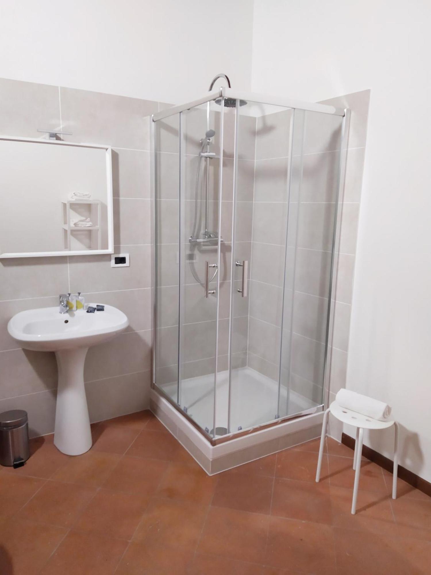 Carducci 49 Hotel Mantova Szoba fotó