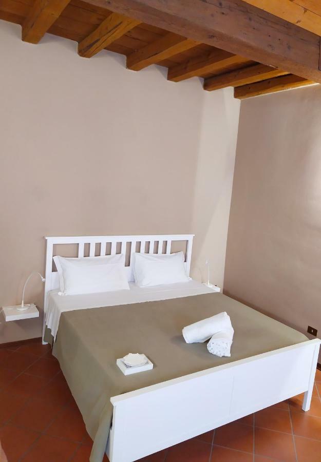 Carducci 49 Hotel Mantova Kültér fotó