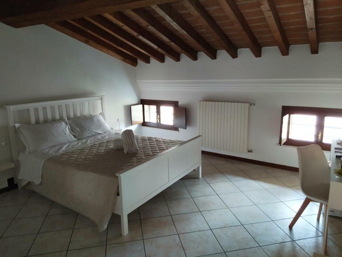 Carducci 49 Hotel Mantova Kültér fotó